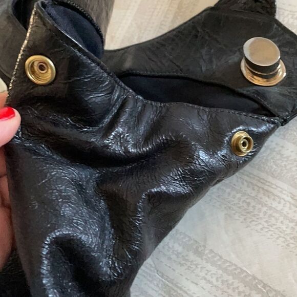 Foley & Corinna Black Leather Toggle Shoulder Bag - Picture 14 of 14